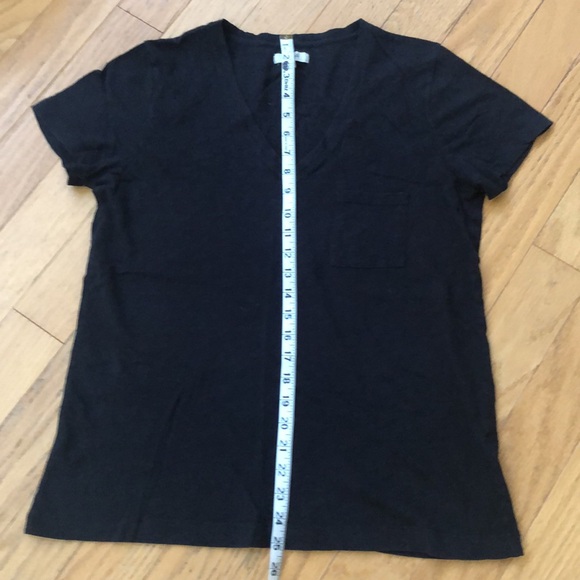 Madewell Whisper Cotton V-Neck w/ Pocket Black Cotton Tee w/ Front Pocket - Picture 5 of 12